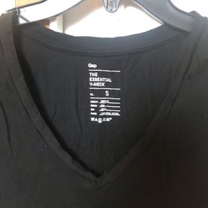 Black essential v neck T-shirt Gap
